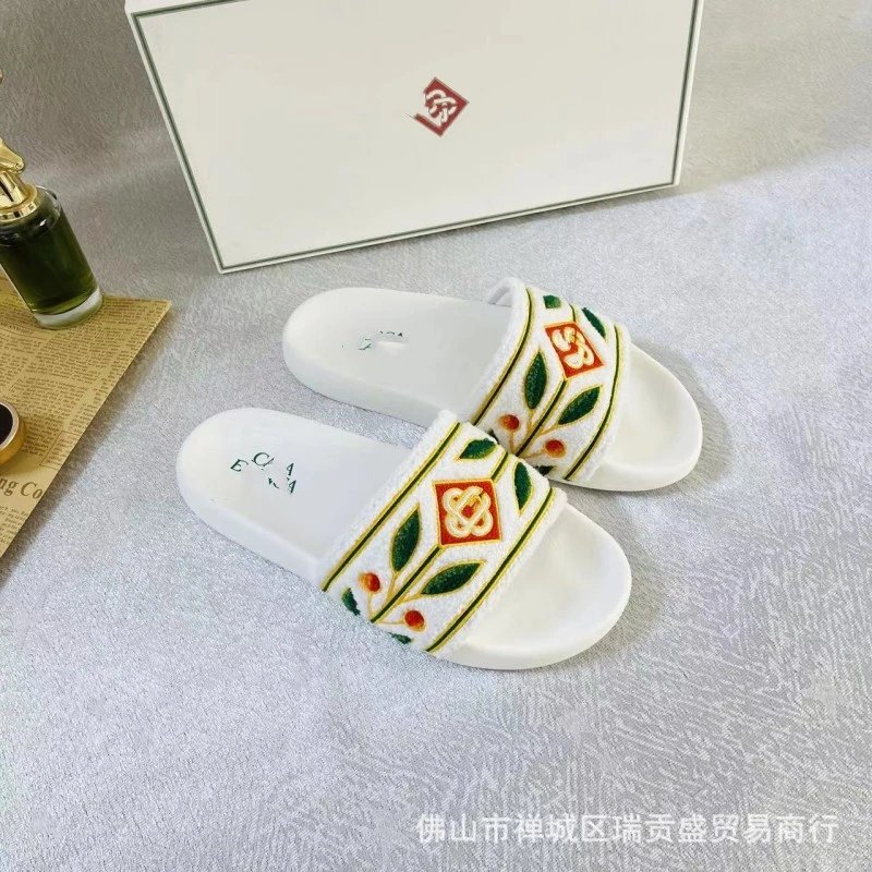 C&A Slippers Embroidered slide — white