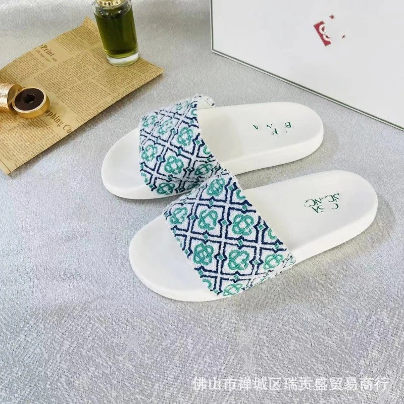 C&A Slippers Embroidered slide — Floral pattern