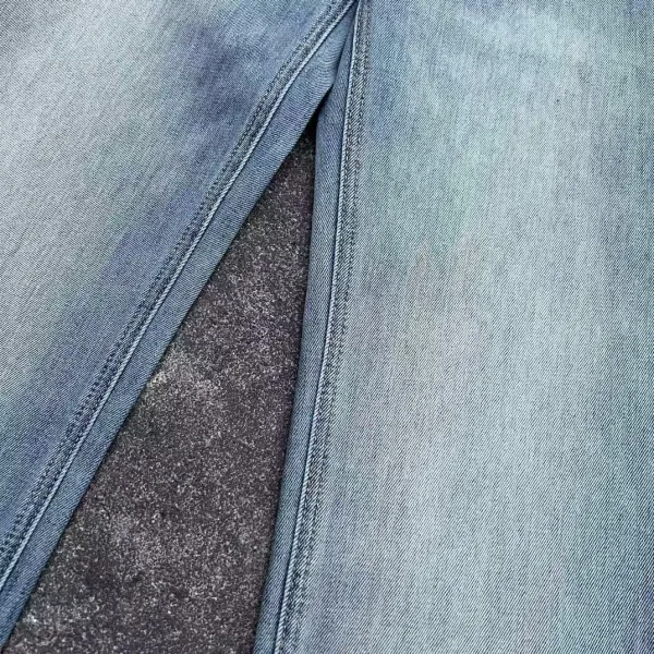 Design Straight-Leg Light Wash Jeans - 3