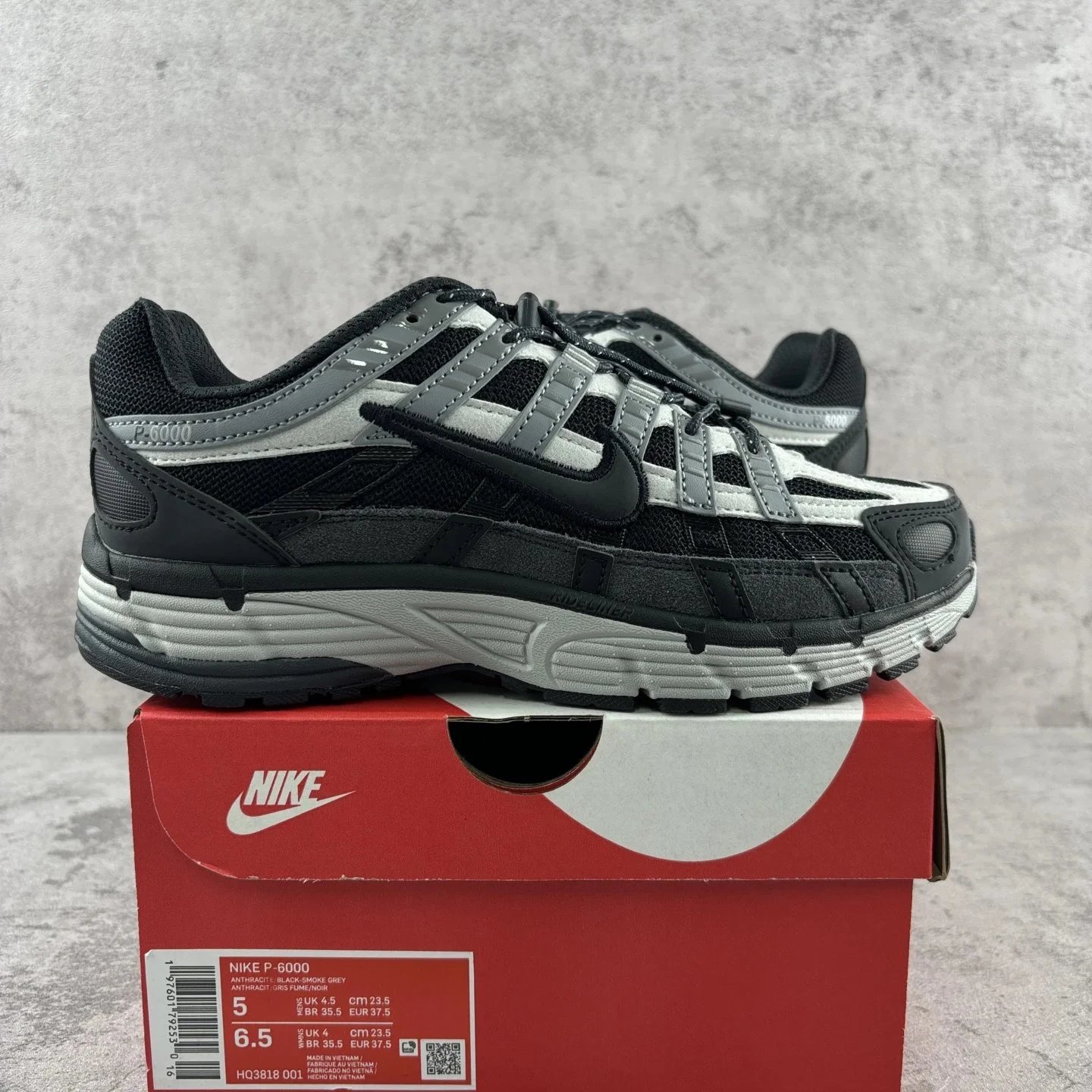 Charcoal Black HQ3818-001