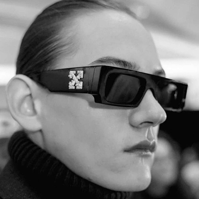 OFF-WHITE Sunglasses: seller detail photo 1