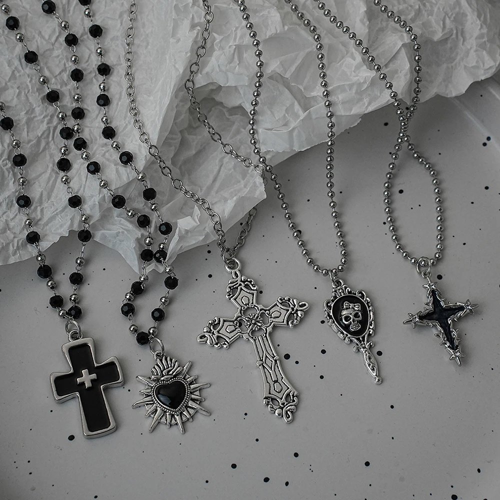 Unbranded Jewelry Gothic Cross and Heart Pendant Necklace image 3