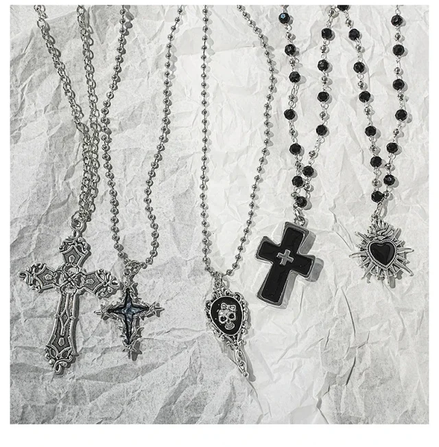 Unbranded Jewelry Gothic Cross and Heart Pendant Necklace product detail image 7