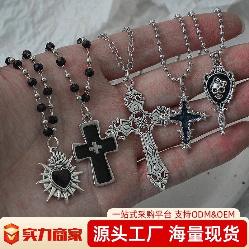 Pendant Necklaces: findsindex.com