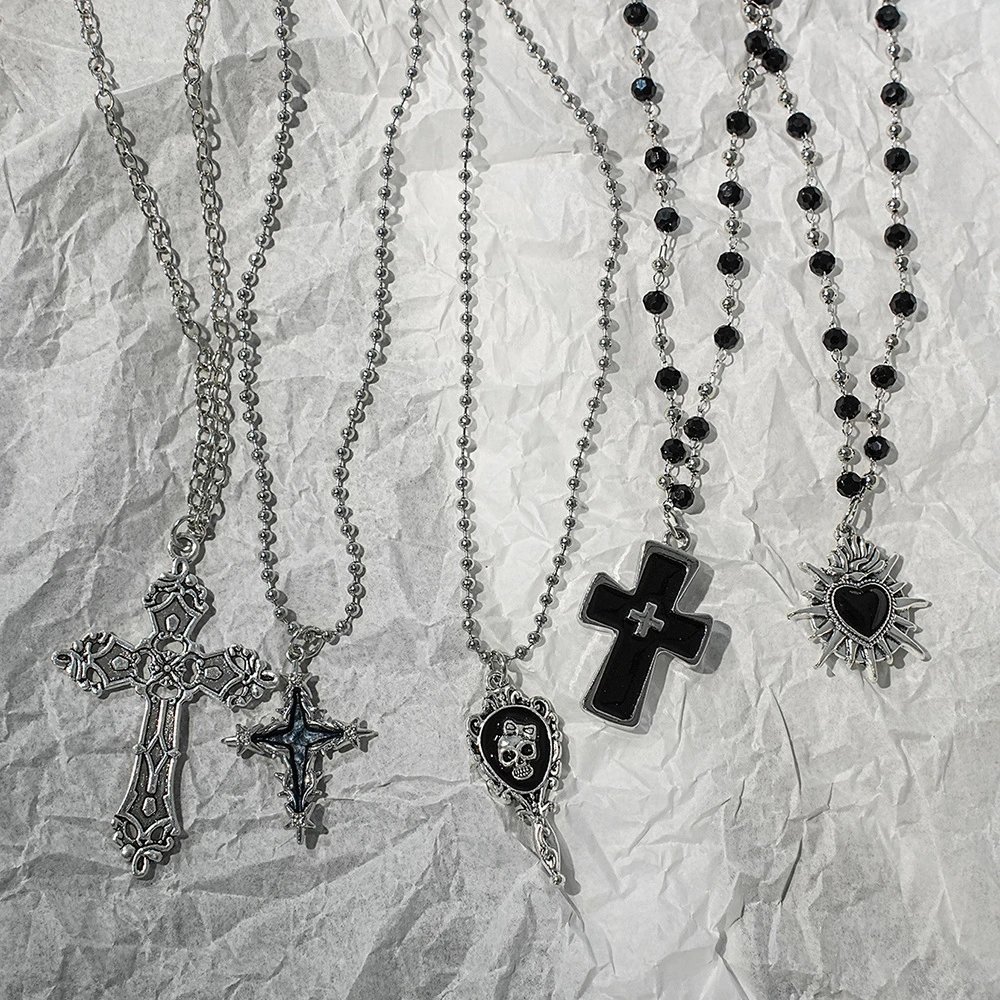 Unbranded Jewelry Gothic Cross and Heart Pendant Necklace image 4