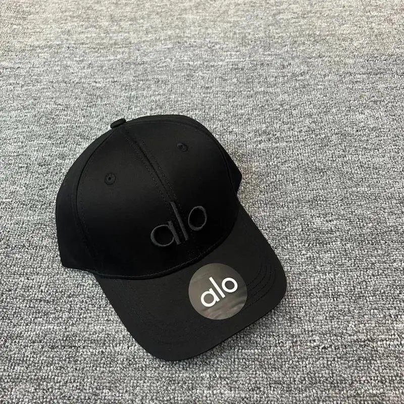 黑色绣黑色字母