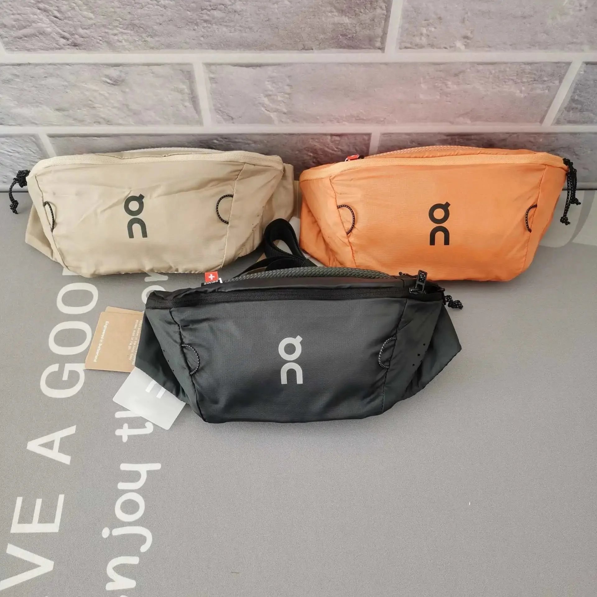 ON Running Waist Pack [3 style
