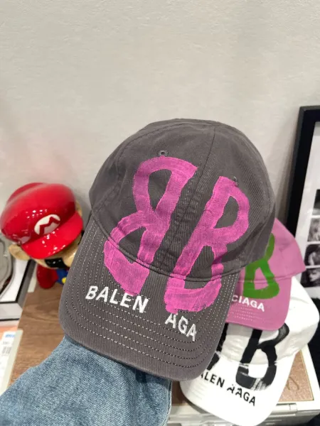 Balenciaga BB Logo Painted Baseball Cap Gray - 10