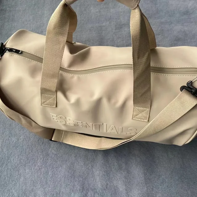ESSENTIALS Travel Bags Dry-Wet Separation Duffel Bag product detail image 3