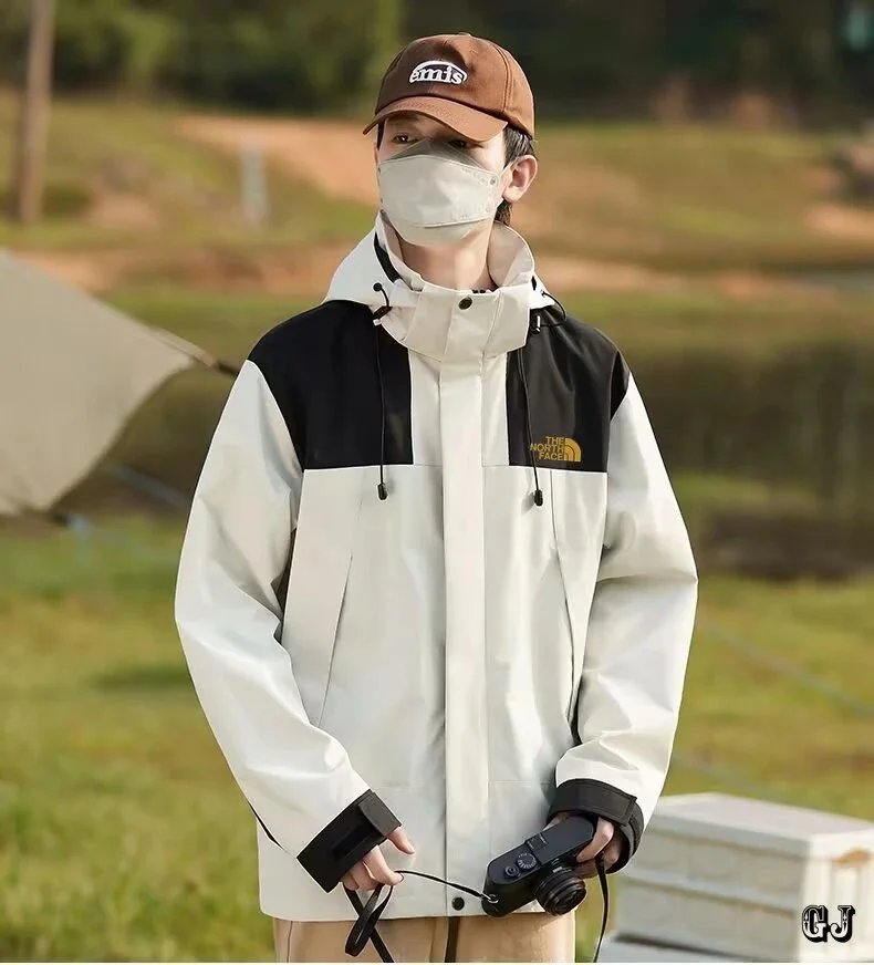 Outdoor jacket