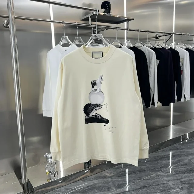 Gucci Hoodies & Sweatshirts Graphic Crewneck Sweatshirt product detail image 1