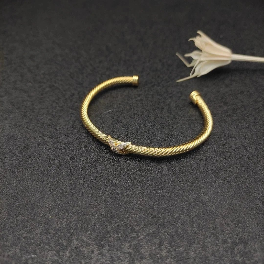 Design David Yurman Cable Classics Bracelet with Peridot and Diamonds Gold Bracelet Jewelry - 13