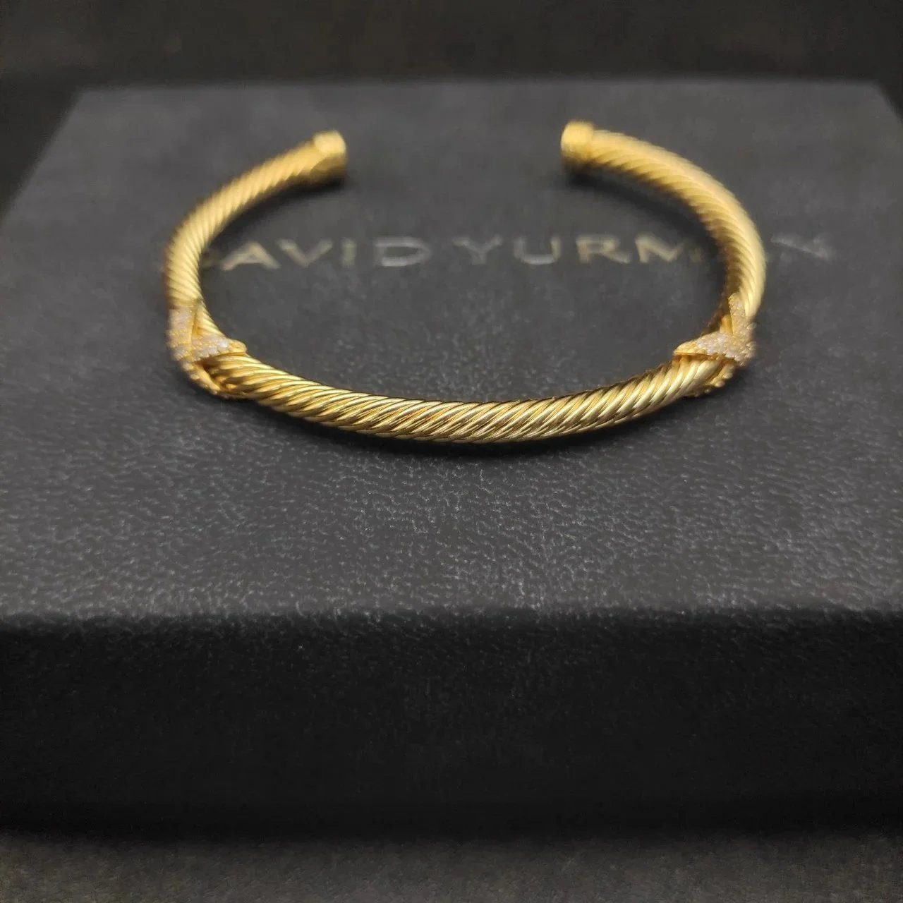 Design David Yurman Cable Classics Bracelet with Peridot and Diamonds Gold Bracelet Jewelry - 8
