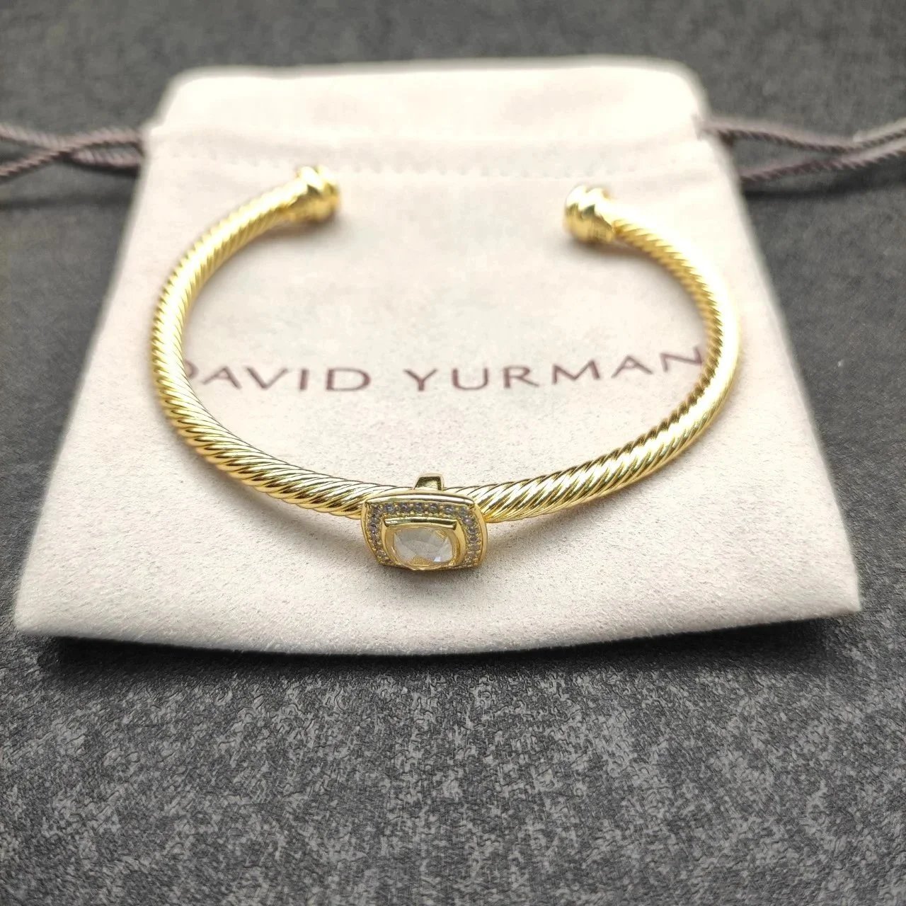 Design David Yurman Cable Classics Bracelet with Peridot and Diamonds Gold Bracelet Jewelry - 2