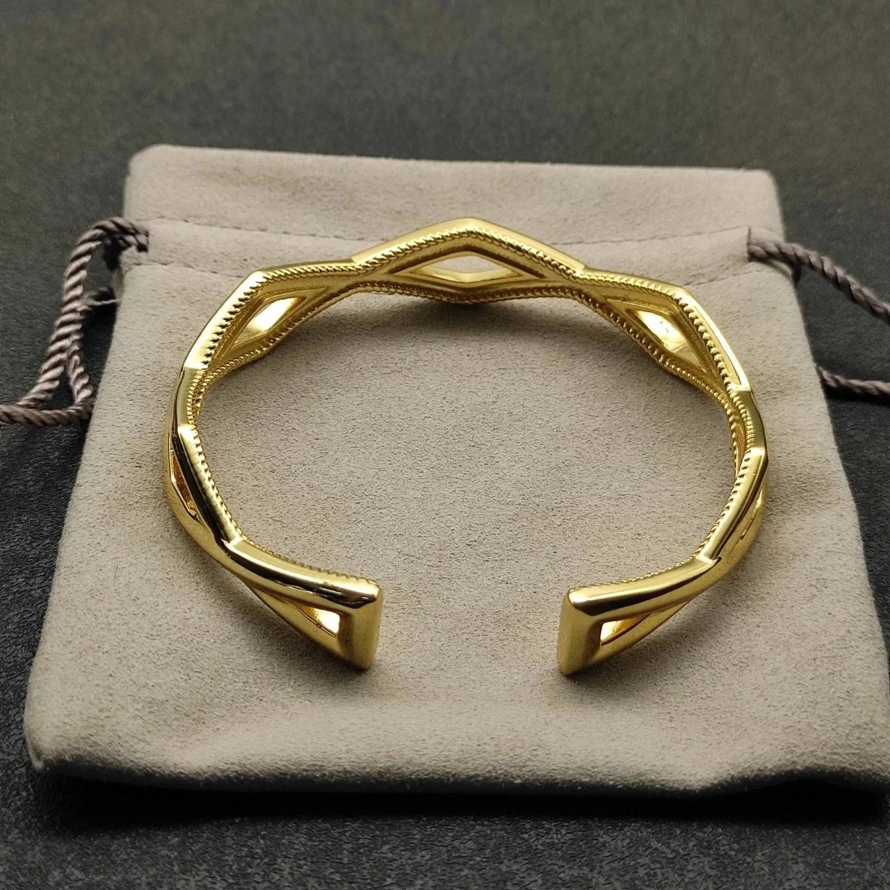 Design Cable Twist Bracelet with Gold Leaf Accent Silver Bracelet Jewelry - 17