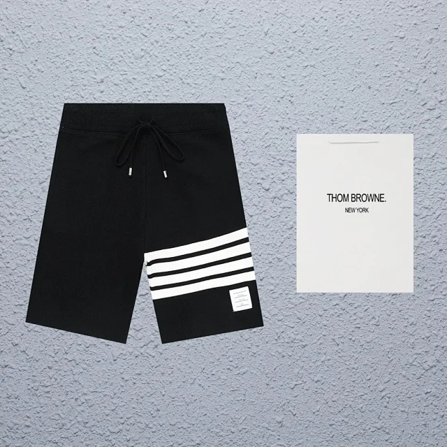 Thom Browne Shorts Four-Bar Drawstring product detail image 12