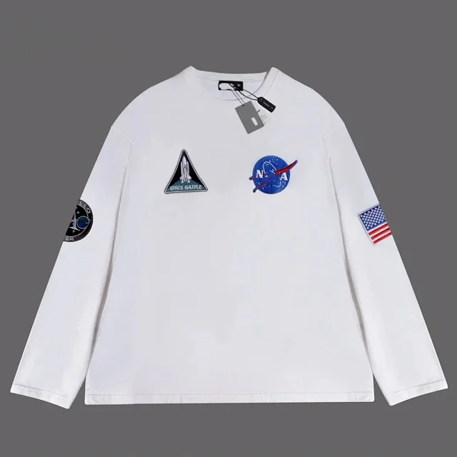 Balenciaga Hoodies & Sweatshirts Crewneck Sweatshirt product detail image 17