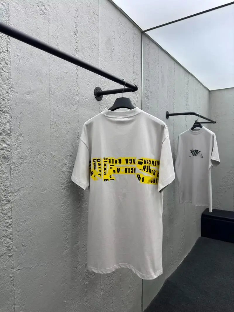 Balenciaga T-Shirts Oversized Graphic T-Shirt — 04