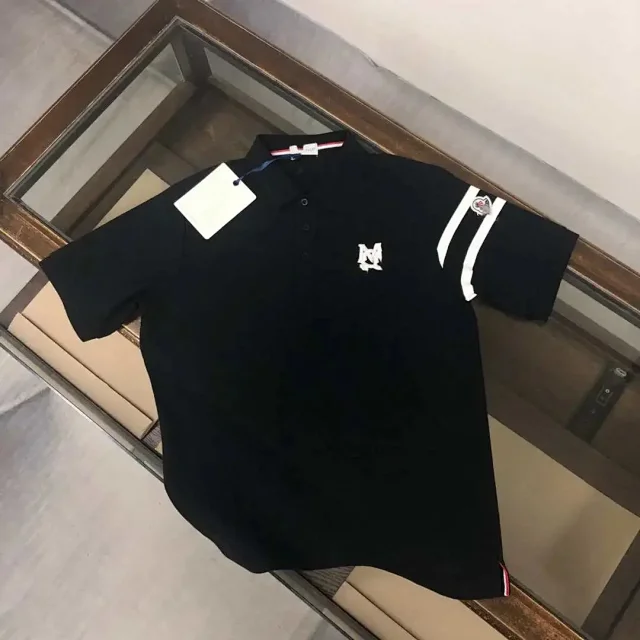 Moncler T-Shirts Short-Sleeve Polo Shirt with Contrast Trim and Logo Patches product detail image 3