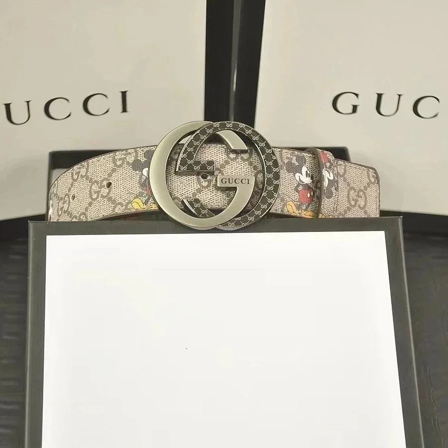 GUCCI — Black Smooth Calfskin Business-Casual Belt with Vintage Distressed Gold Double-G Buckle - rep paski