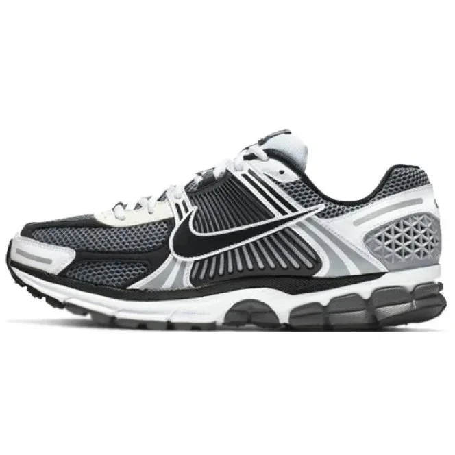 Nike Zoom Vomero 5