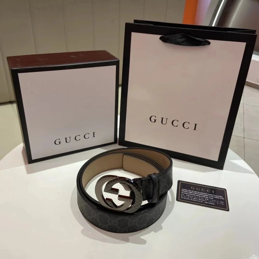 GUCCI — Black Smooth Calfskin Business-Casual Belt with Vintage Distressed Gold Double-G Buckle - rep paski