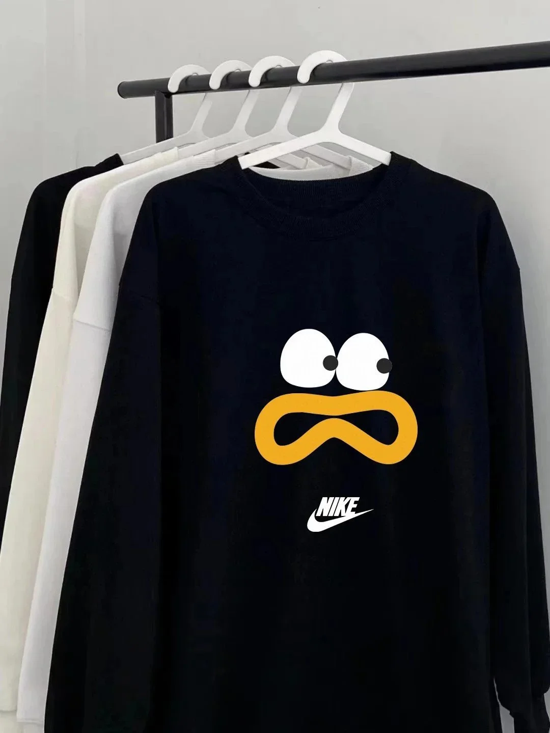 Nike Fun "Little Yellow Duck" Big-Eyed Crewneck Sweatshirt - rep longsleeve