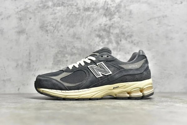 New Balance 2002R