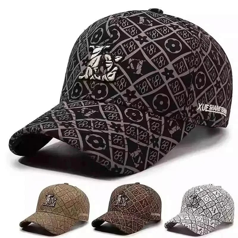 Design Xue Shuan Feng Patterned Embroidered Baseball Cap Black Baseball Cap product detail 2 in Litbuy spreadsheet finds