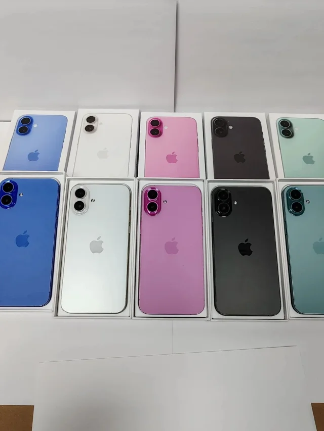 Apple Dual-Camera Smartphone product detail image 4