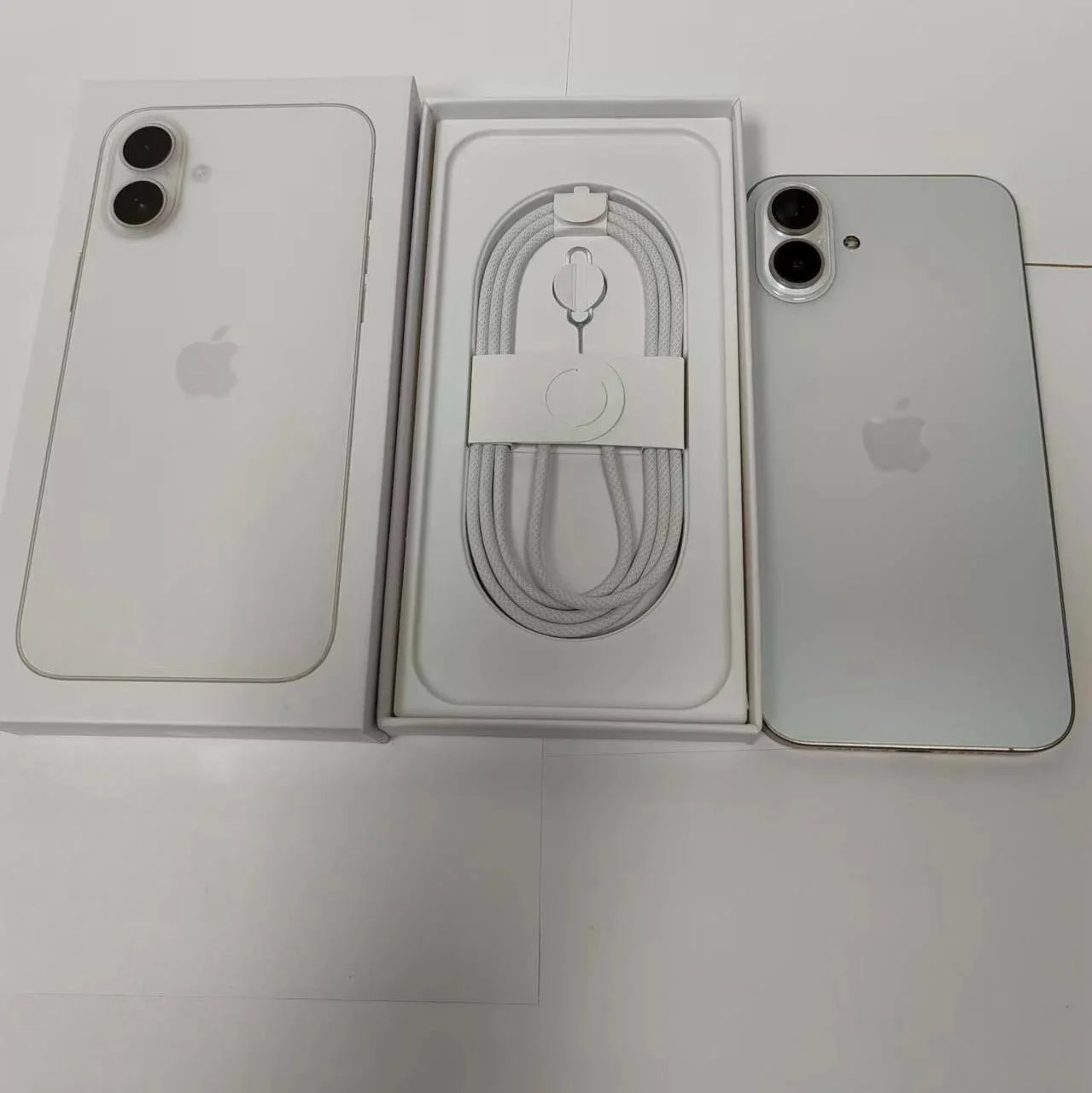 Apple Apple iPhone 16 Plus White Smartphone White