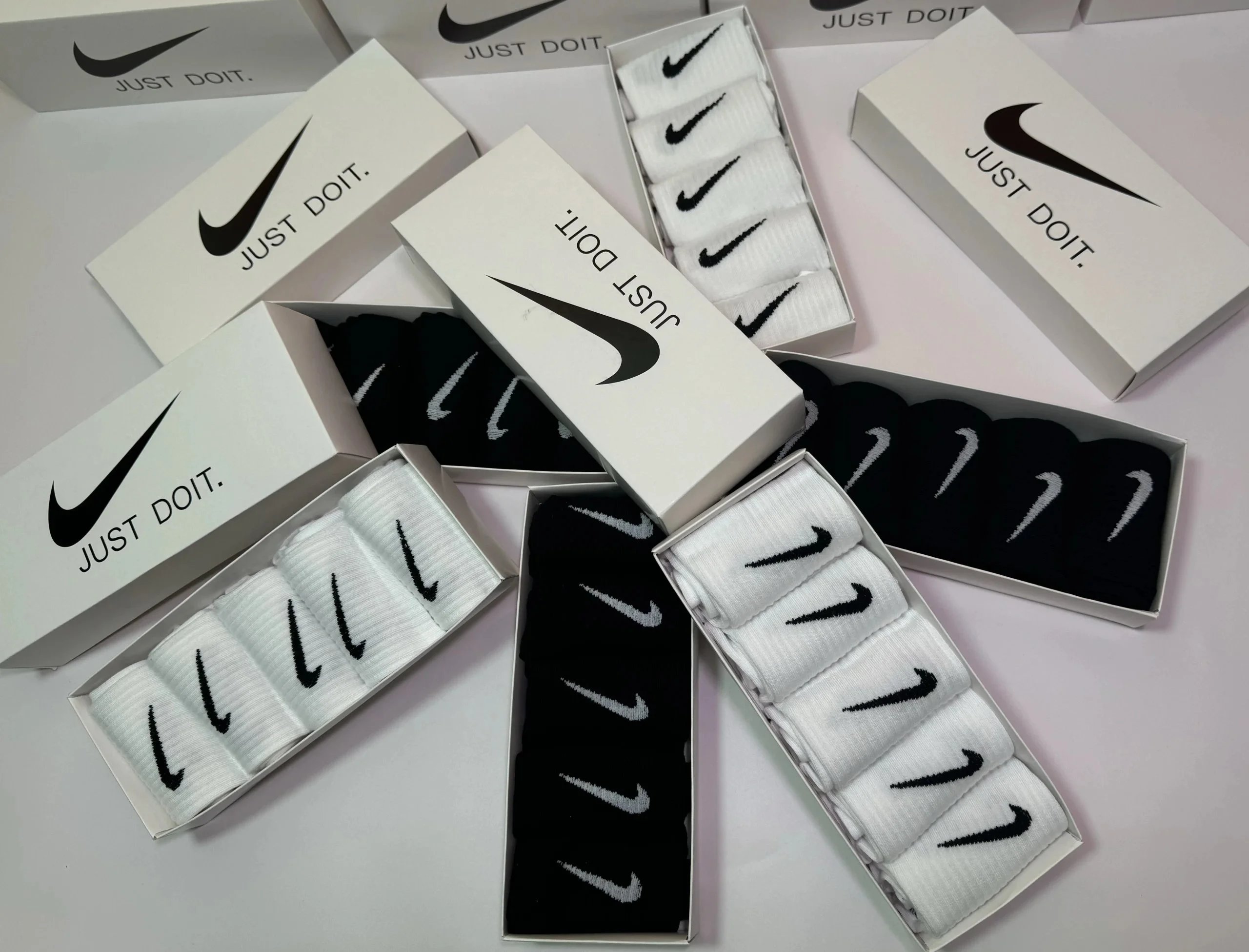 Nike Swoosh Logo Black White Crew Socks
