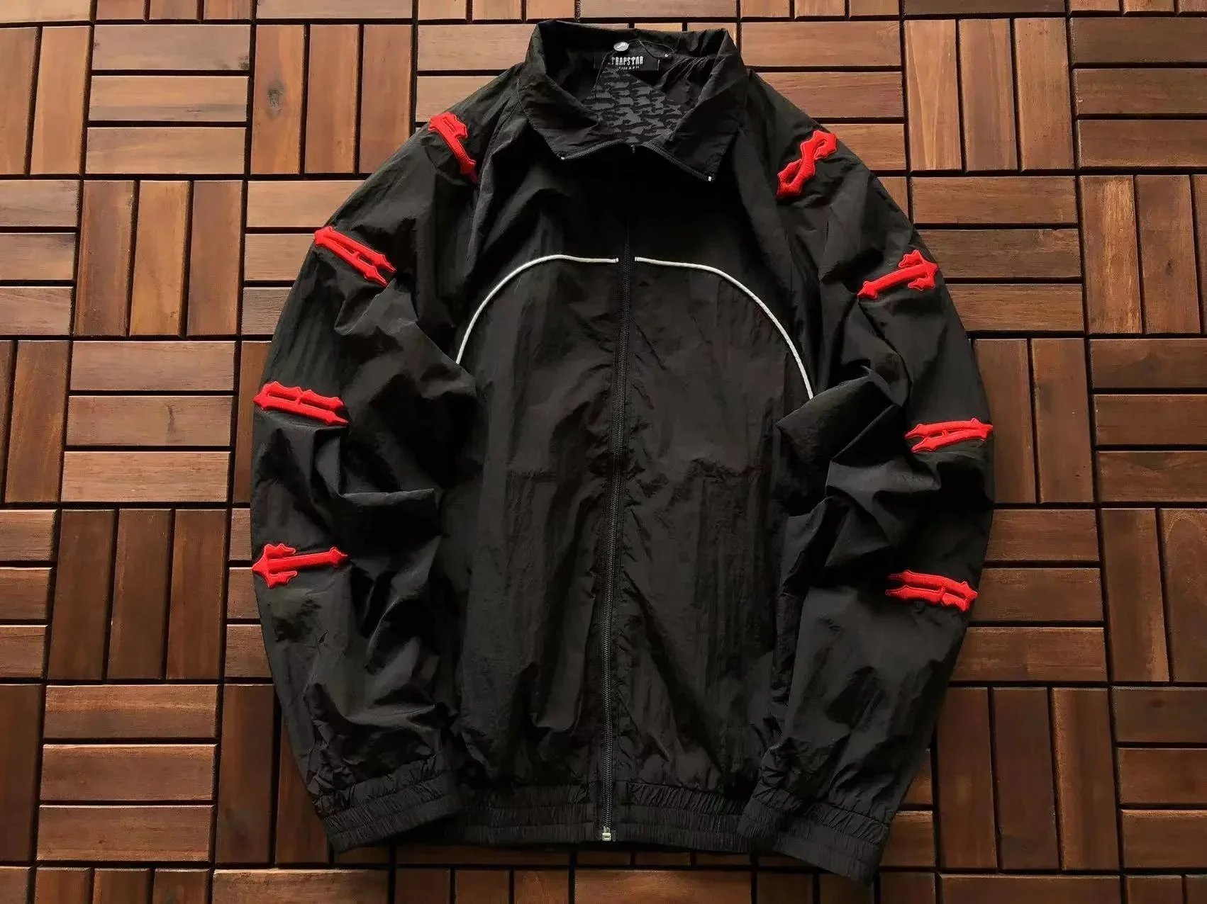 Trapstar Jackets Zip-Up Windbreaker with Red Appliqué Details image 4