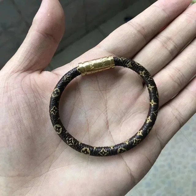 Louis Vuitton Jewelry Cord and crystal bangle bracelet styles product detail image 1