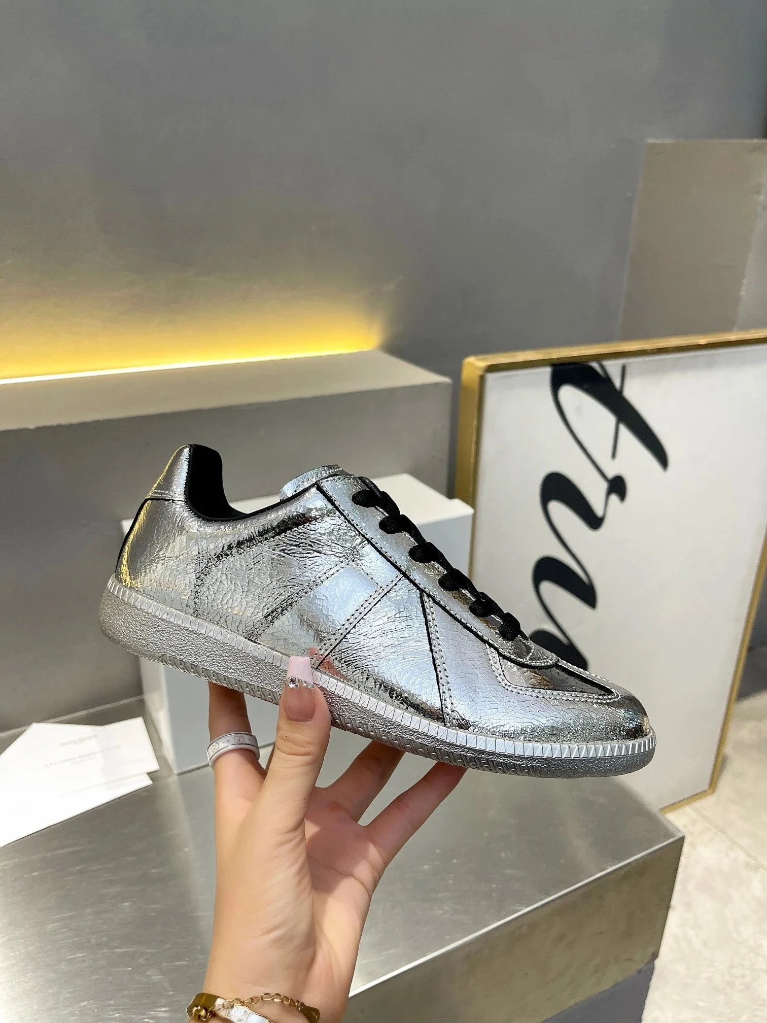 Maison Margiela Sneakers Replica Low-Top Lace-Up — 23