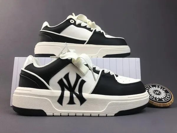MLB New York Yankees Logo Chunky Sneakers Black White - 1