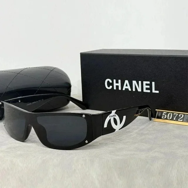 Chanel Eyewear 5072 shield sunglasses with logo temples product detail image 4
