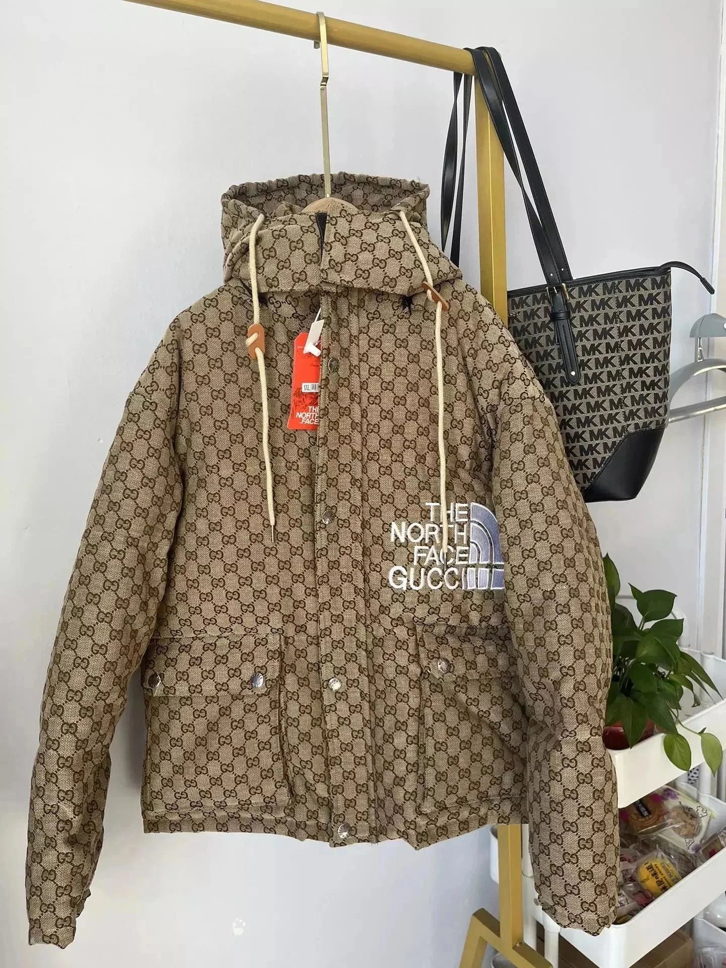 Balenciaga Down Jackets Stand-Collar Quilted Puffer Jacket — 38