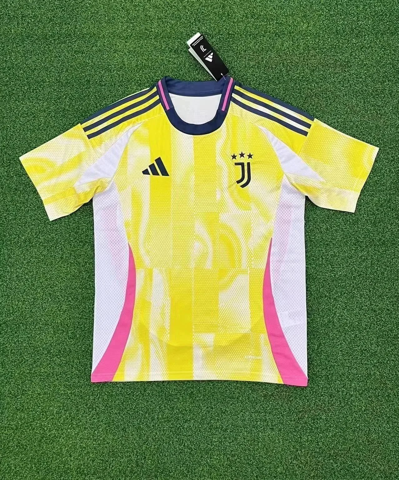 24-25 Juventus away game