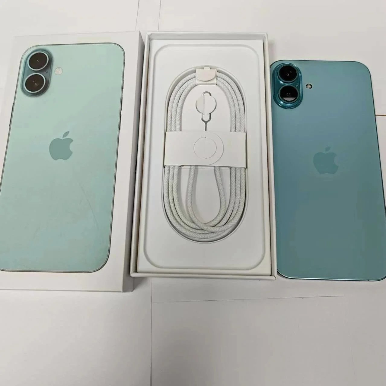 Apple Dual-Camera Smartphone — iPhone 16 plus Green