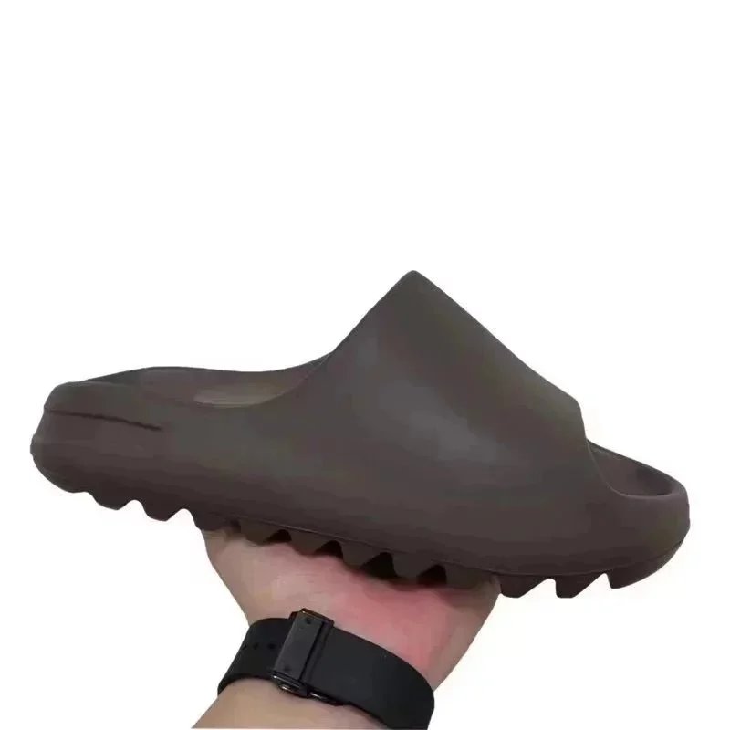 Yeezy Yeezy Foam Runner Slippers in Deep Brown Brown