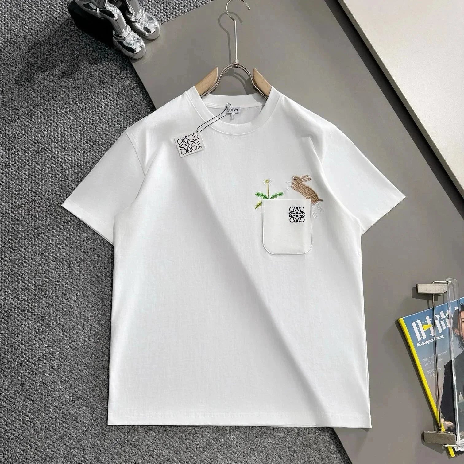 T-Shirt photo 6