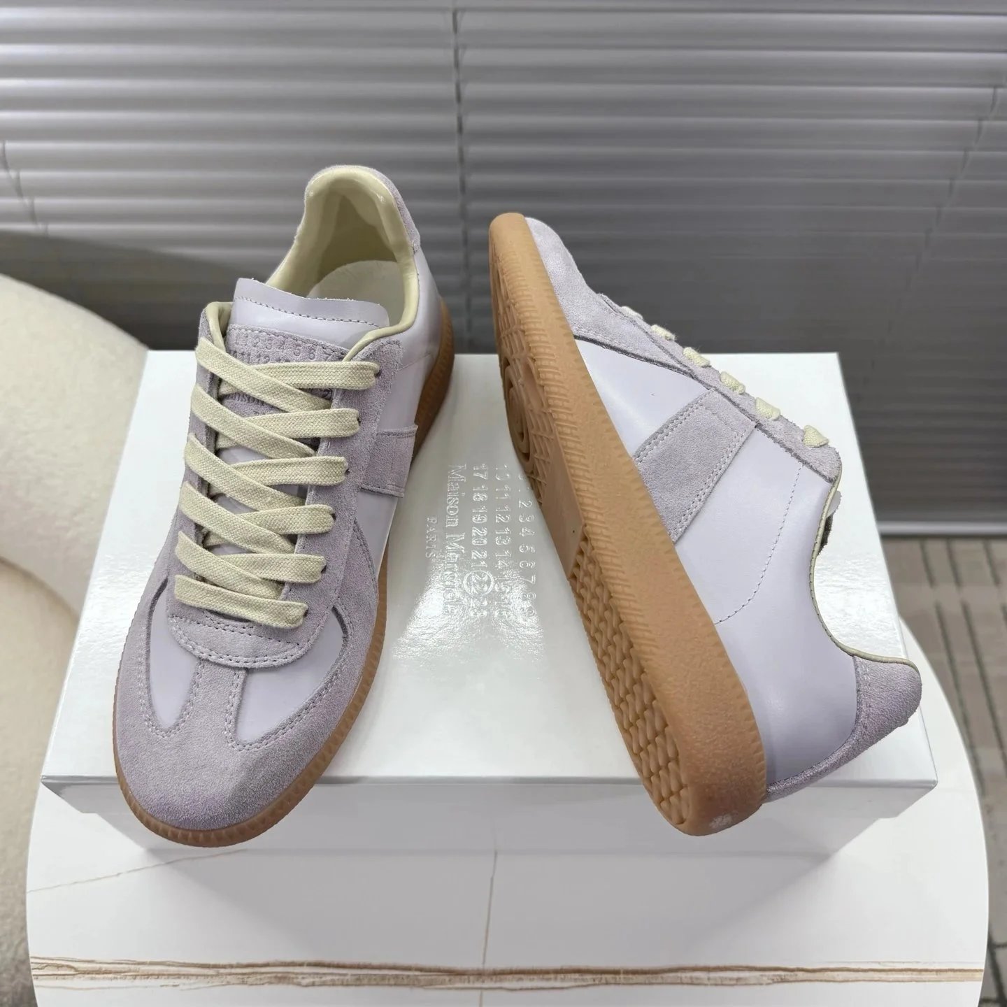 Maison Margiela Maison Margiela Replica Sneakers in Lilac and Cream Purple