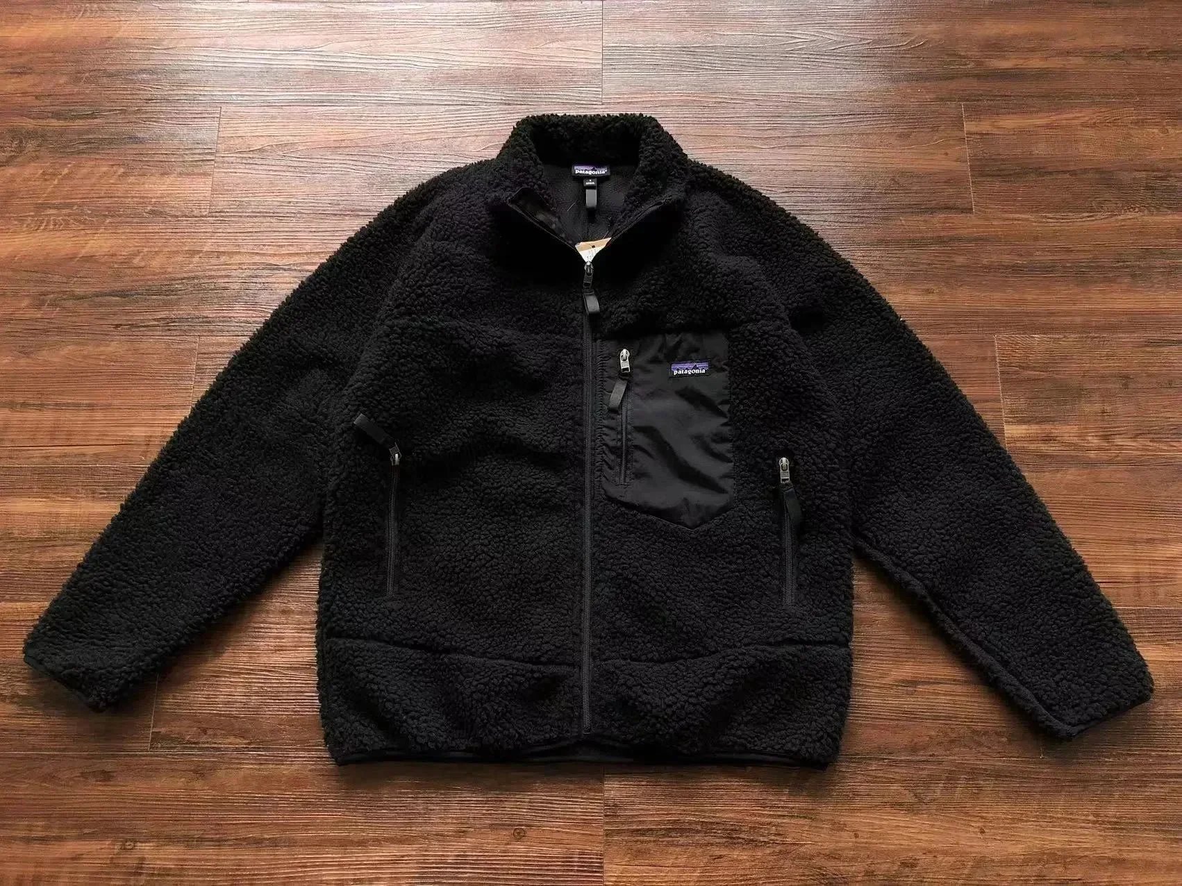 Patagonia Patagonia Classic Retro-X Fleece Jacket in Black Black
