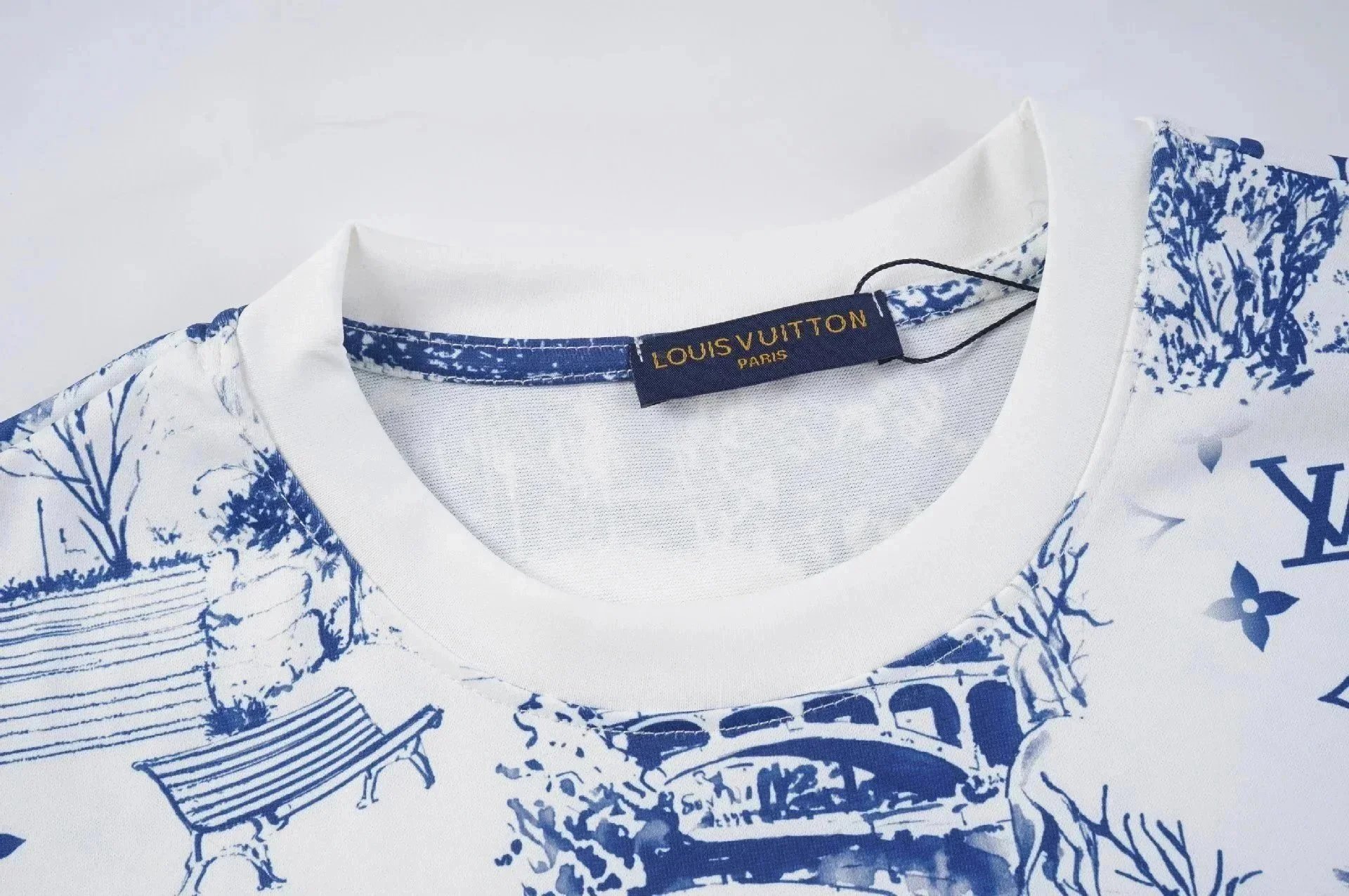 Louis Vuitton Damier Graphique T-Shirt Green and White - 6