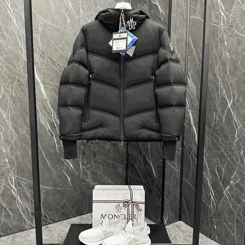 High quality winter hooded jackets from the factory Mon
