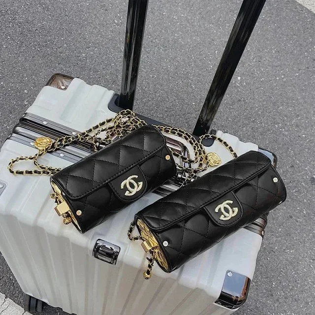 Chanel Crossbody Bags Quilted Cylindrical Chain Bag product detail image 2