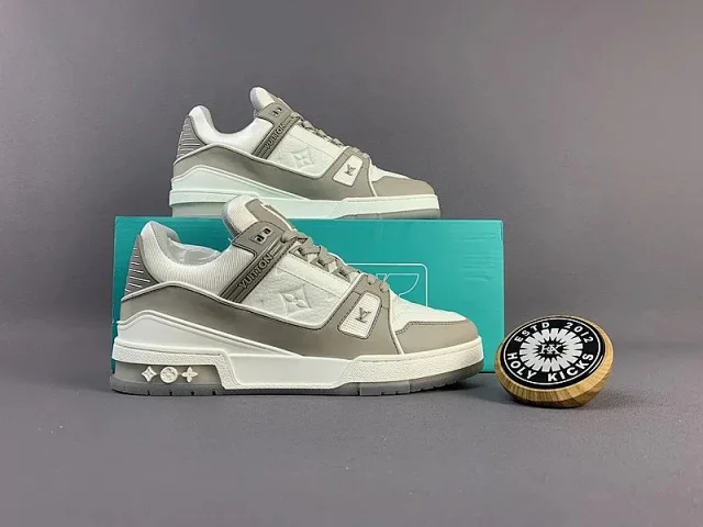 Louis Vuitton Sneakers Low-Top Monogram product detail image 7