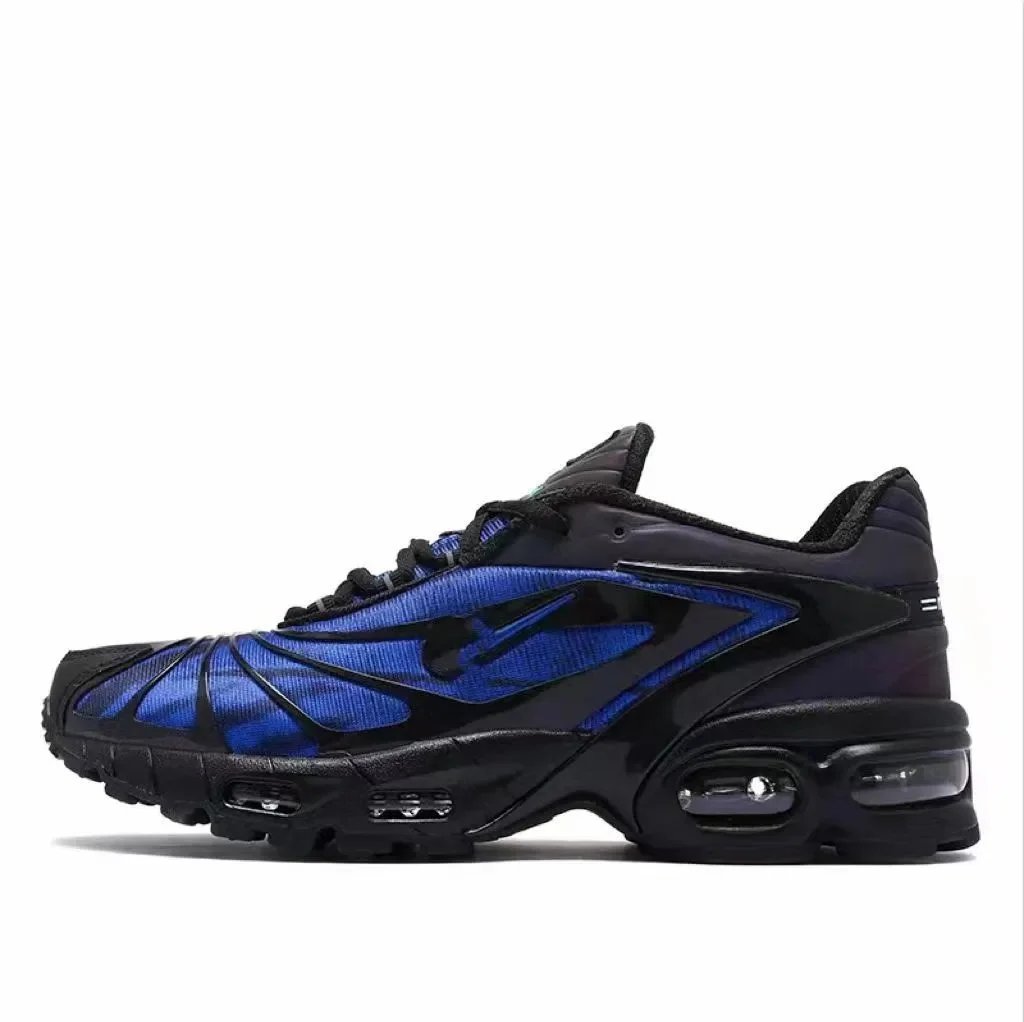 Nike Air Max Triax 96 Sneakers