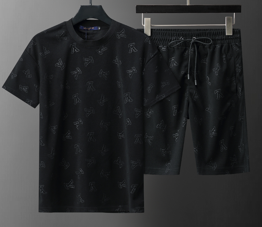 Louis Vuitton Matching T-Shirt and Shorts Sets product photo 2